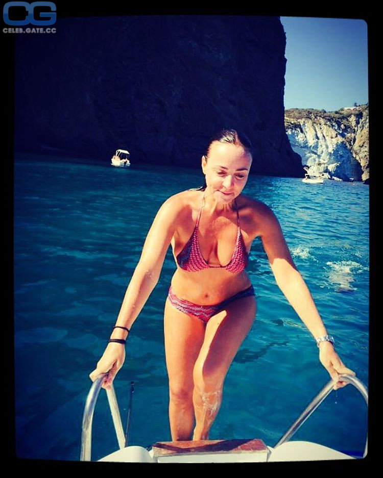 Camila Raznovich bikini