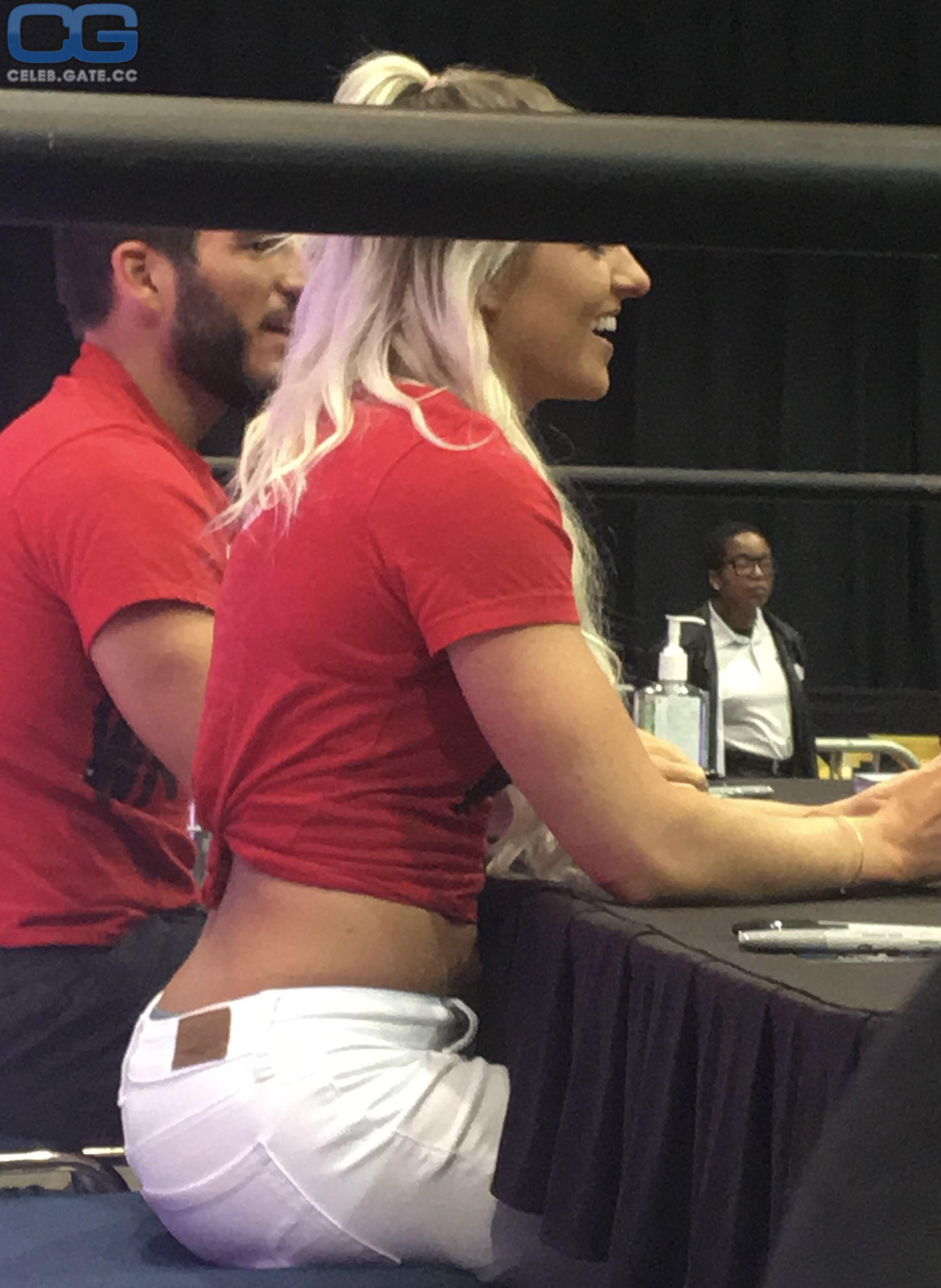 Candice LeRae 