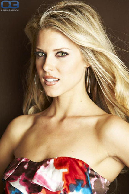 Carrie Prejean sexy