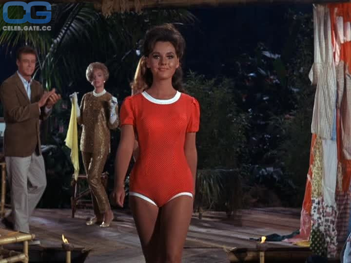 Nude dawn wells, Actresses that