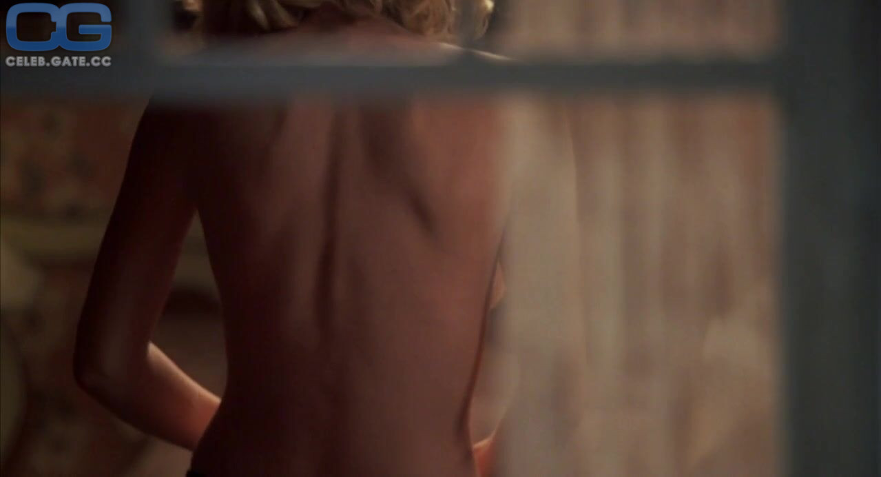 Elisha Cuthbert 
