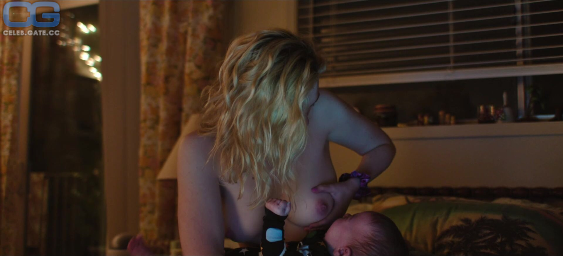 Elle Fanning 