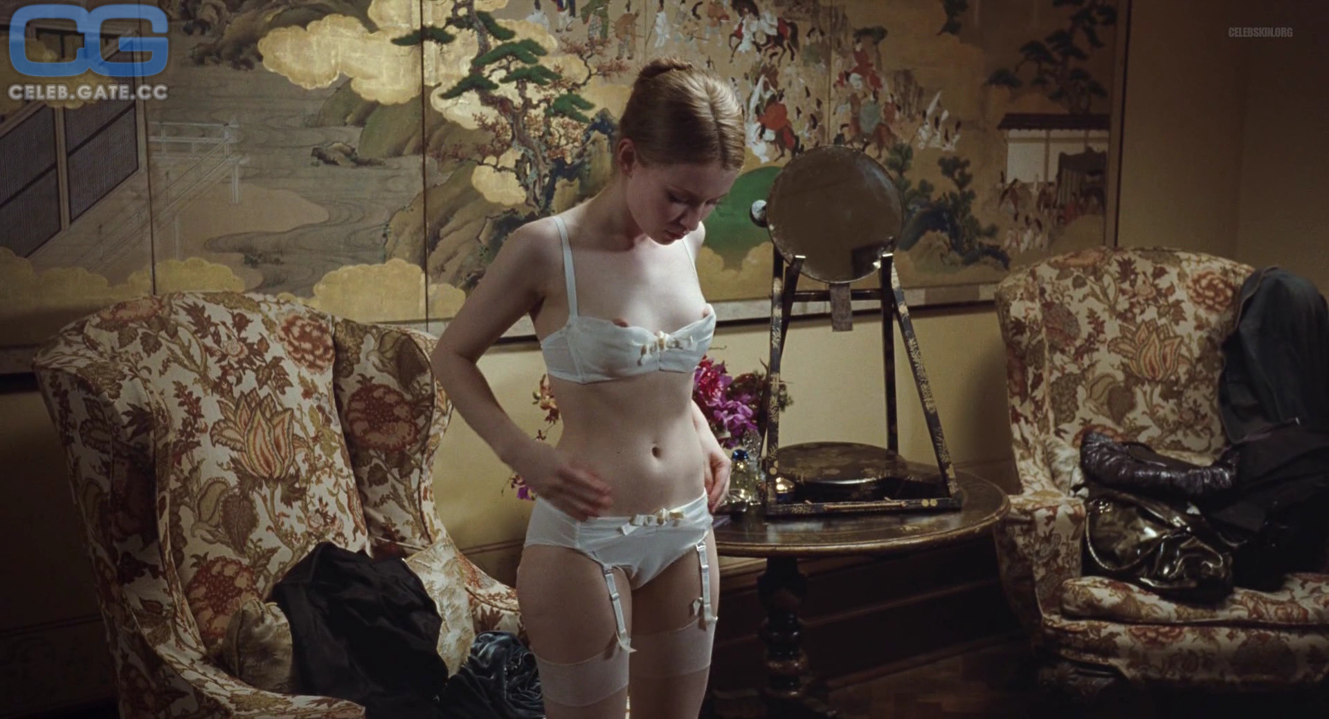 Emily Browning body