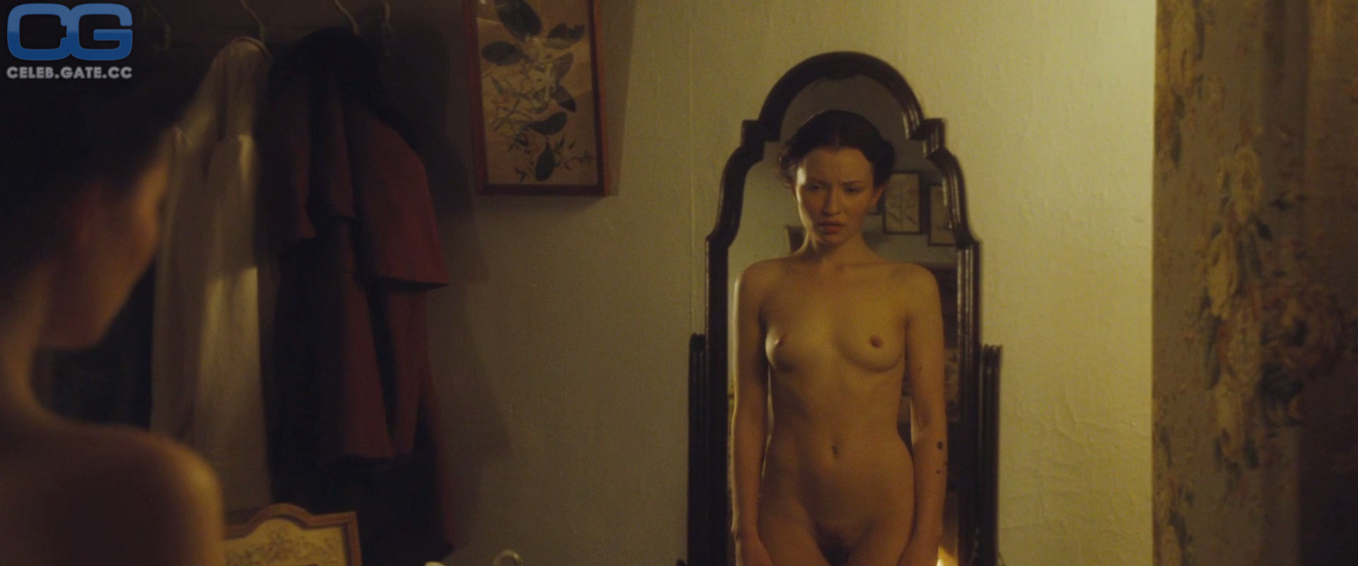 Emily Browning leaked nudes