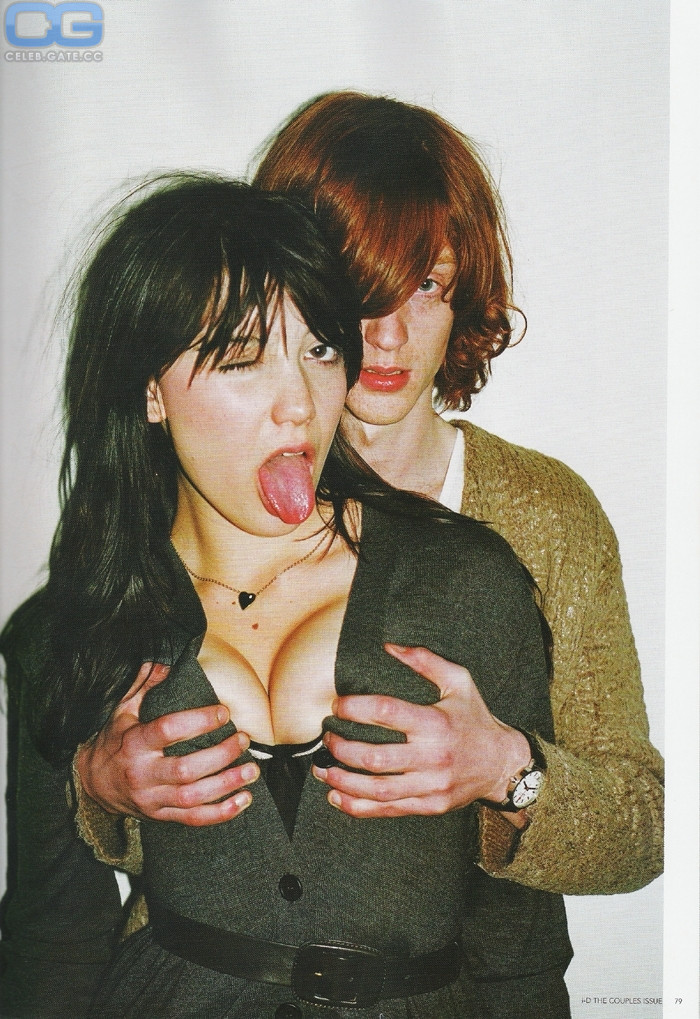 Daisy Lowe 