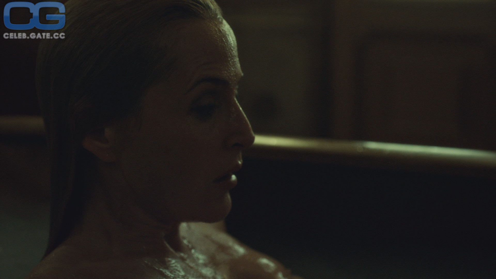 Gillian Anderson topless