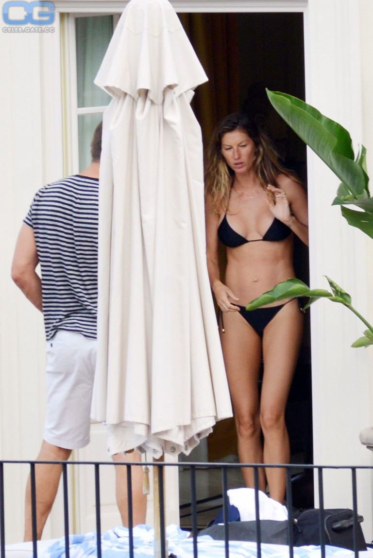 Gisele Buendchen paparazzi pics