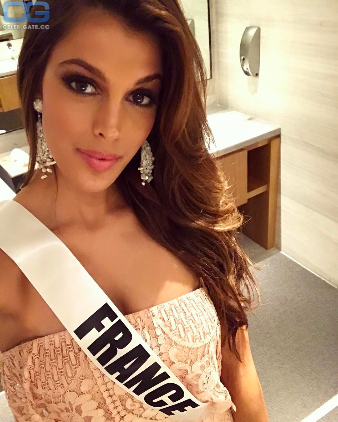 Iris Mittenaere instagram