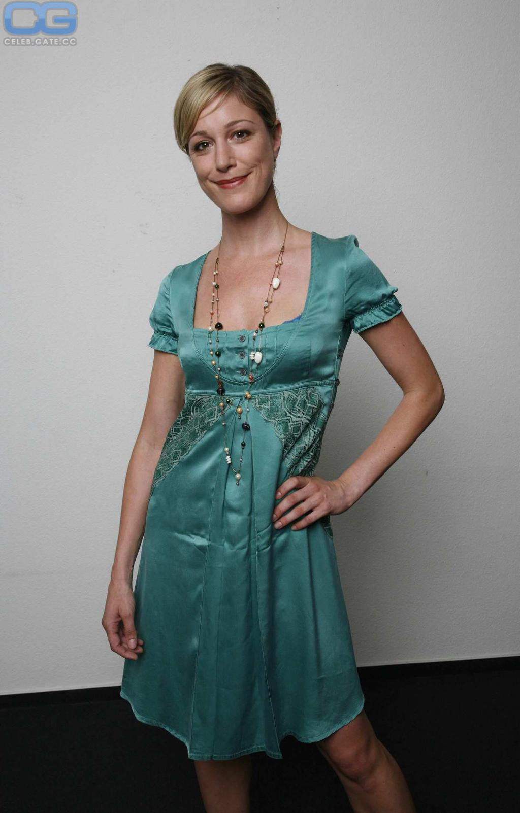 Julia Stinshoff 