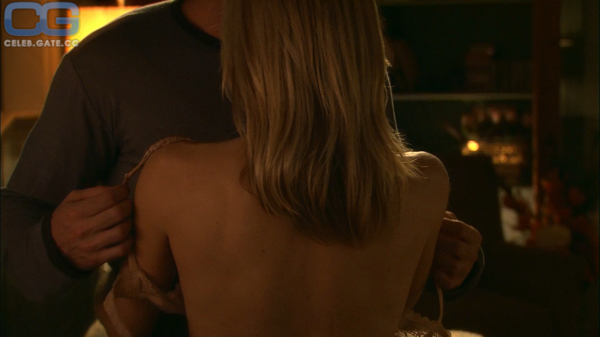 Julie Benz 