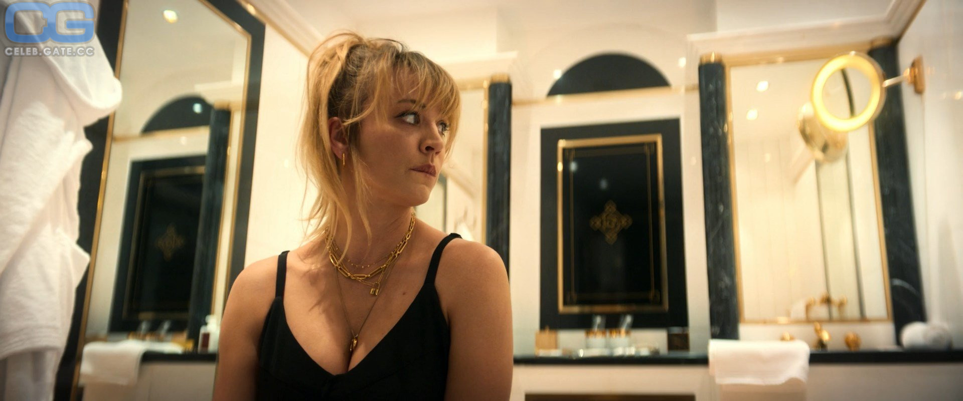 Kaley Cuoco 