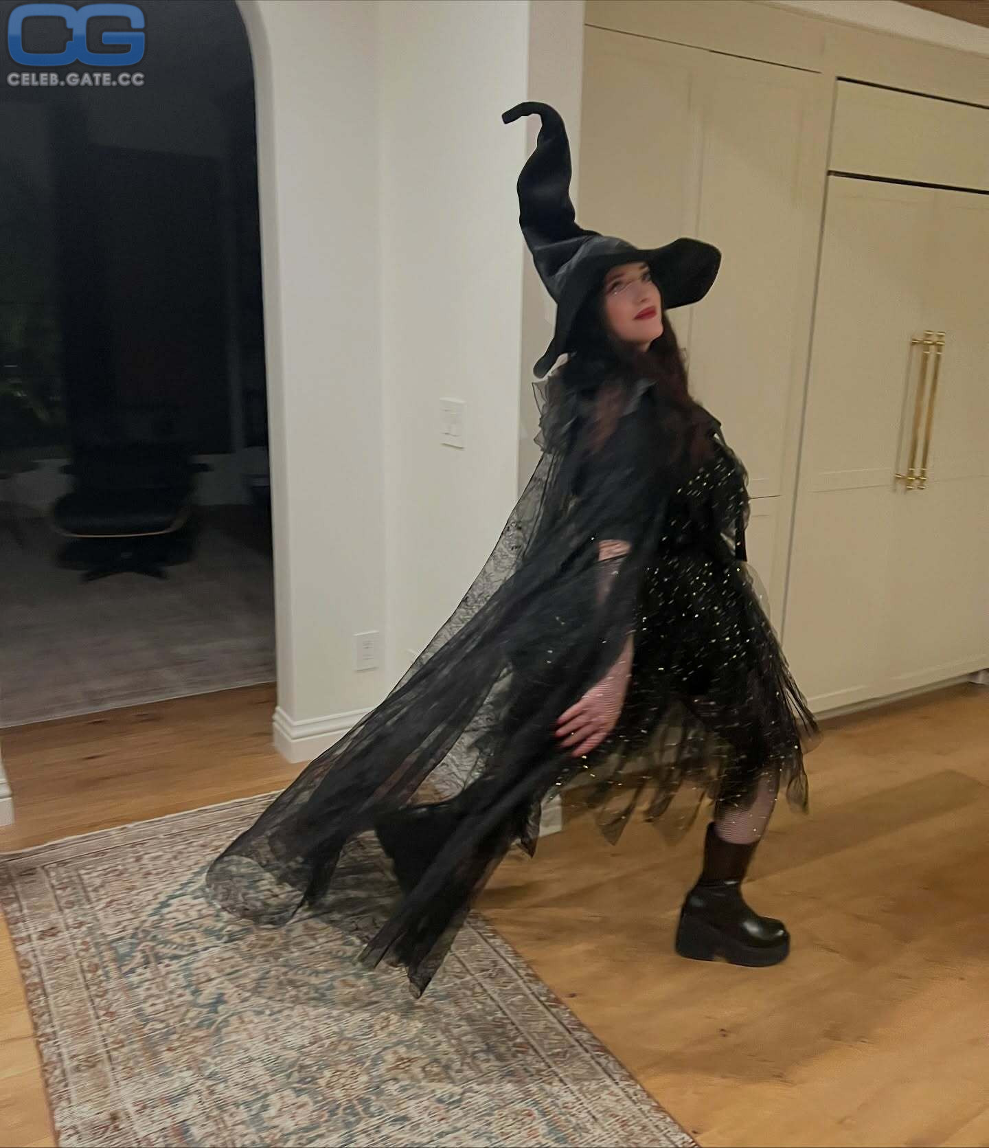 Kat Dennings 