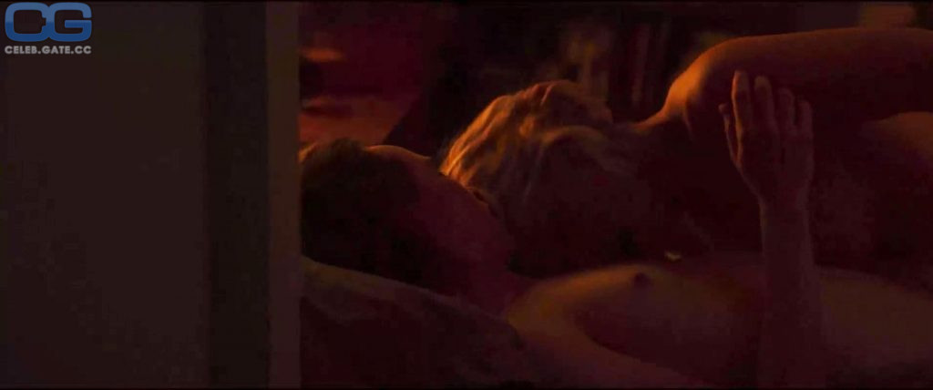 Kate Mara sex scene