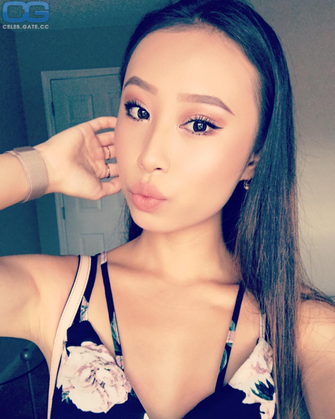 Kathy Zhu selfie