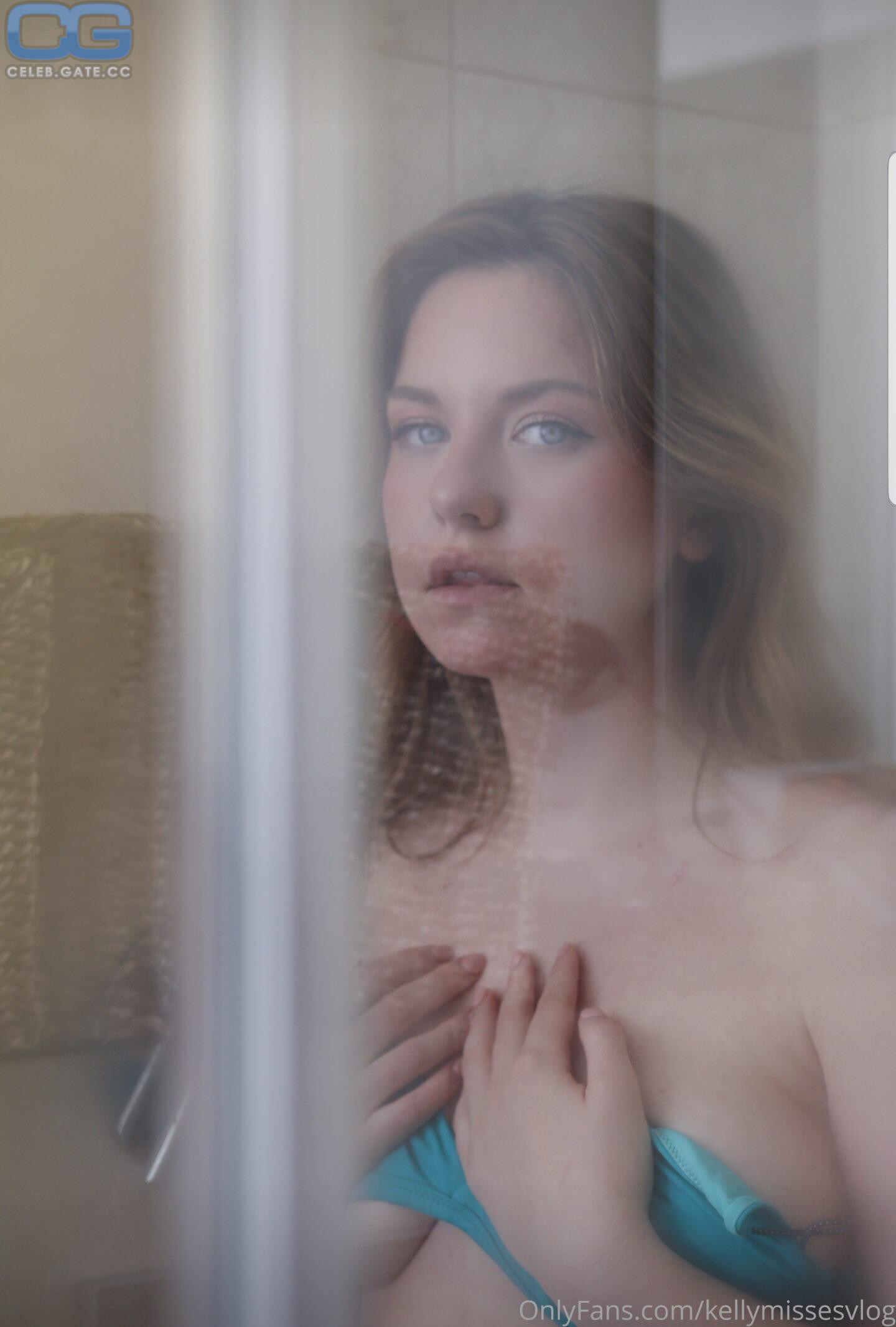 Kelly missesvlog nudes
