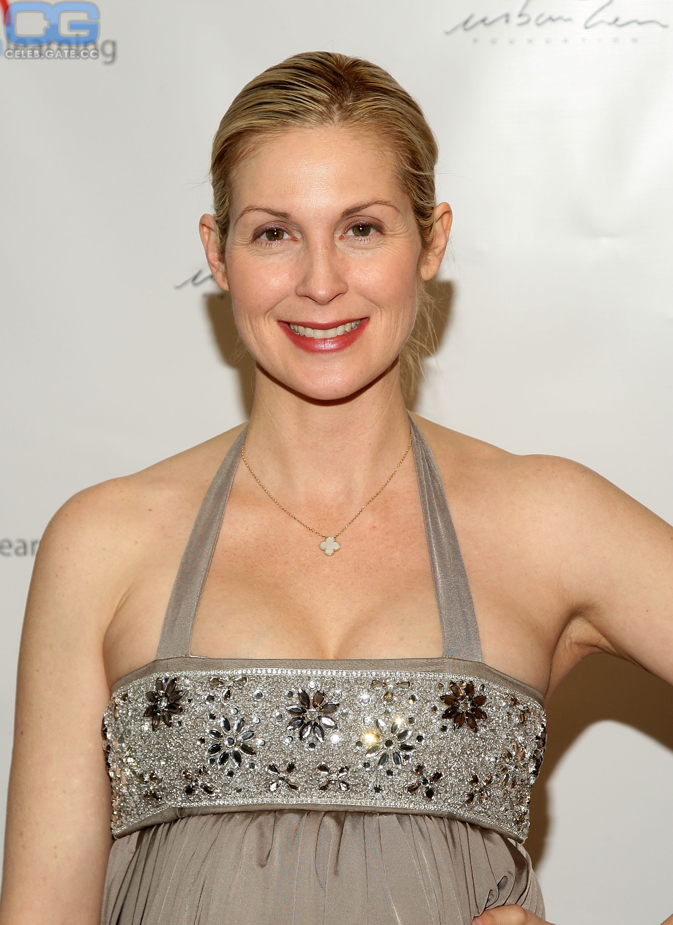 Kelly rutherford naked