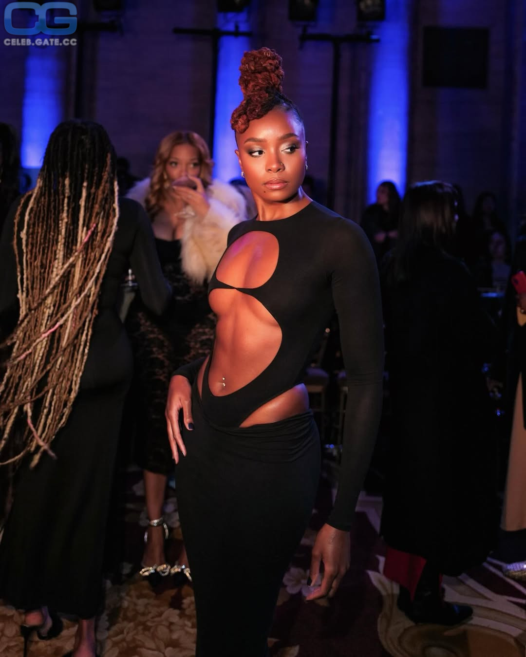 KiKi Layne 