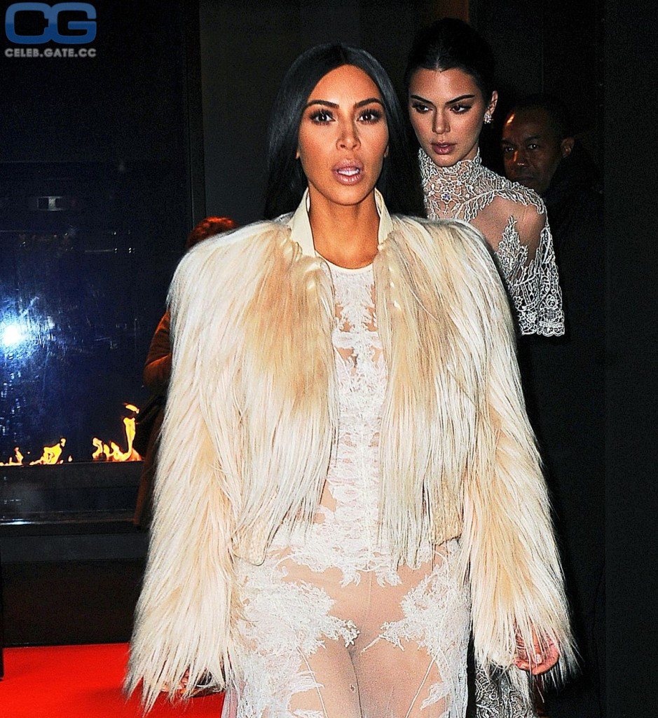 Kim Kardashian pantyless