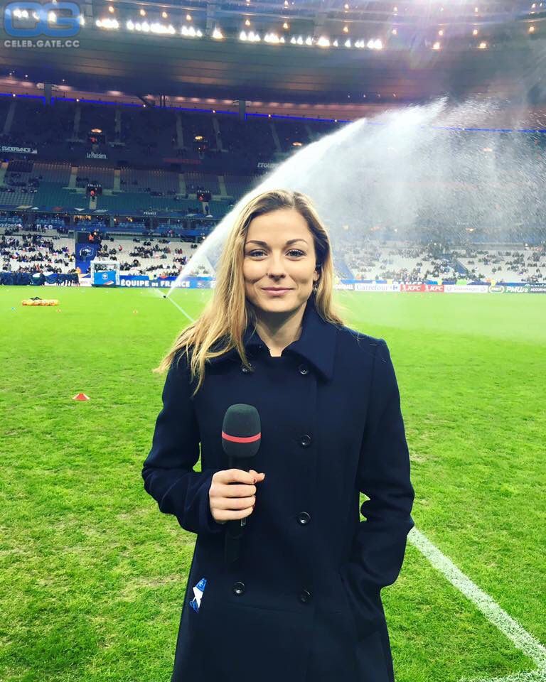 Laure Boulleau sexy