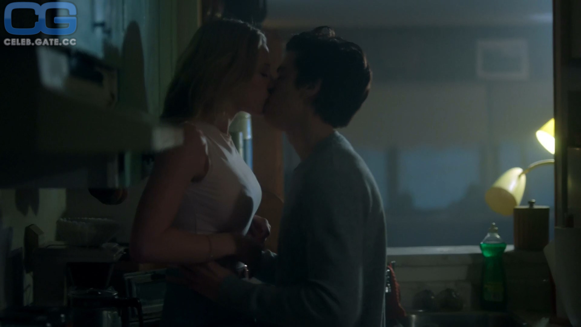 Lili Reinhart 