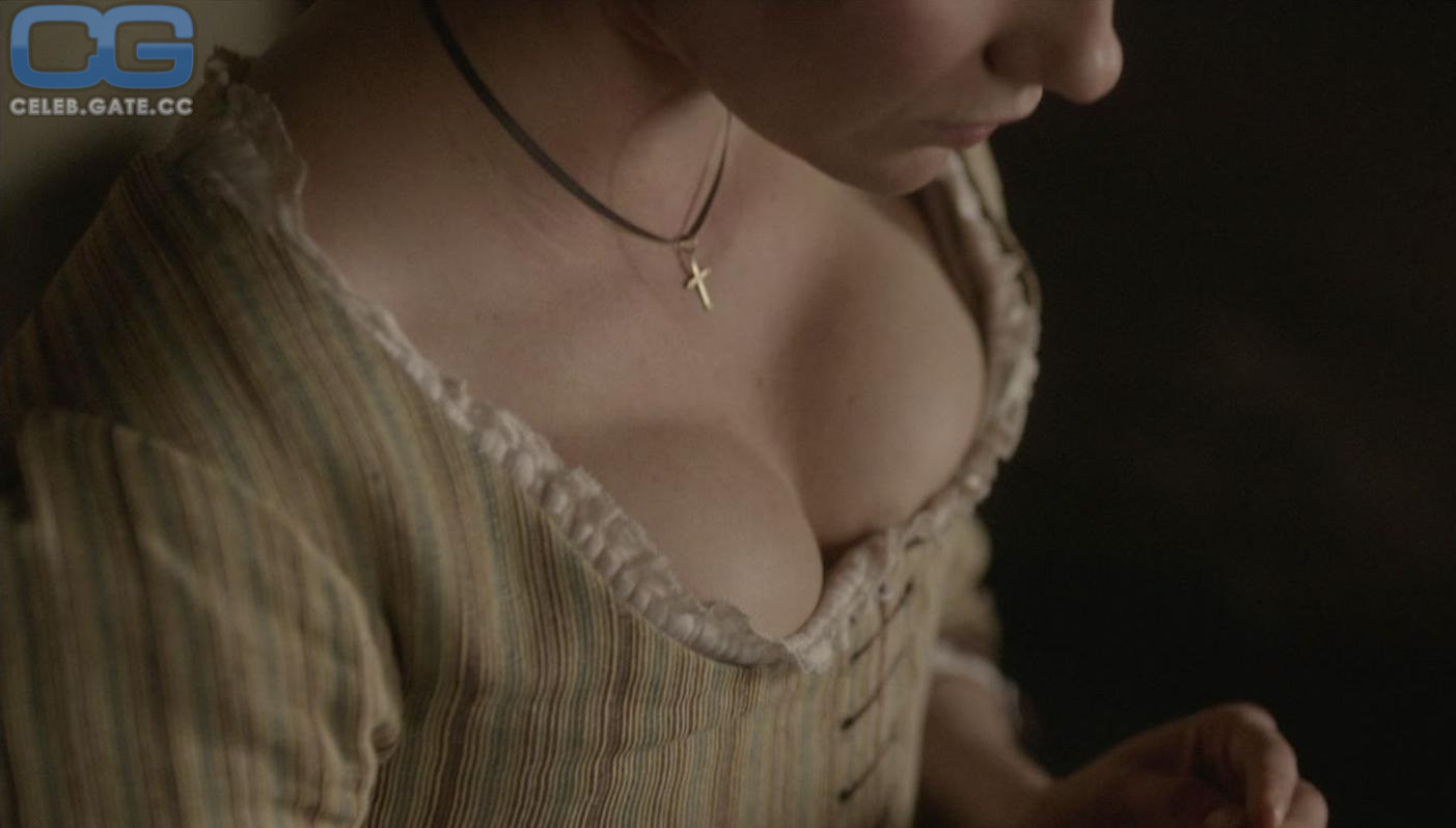 Lily Sullivan 