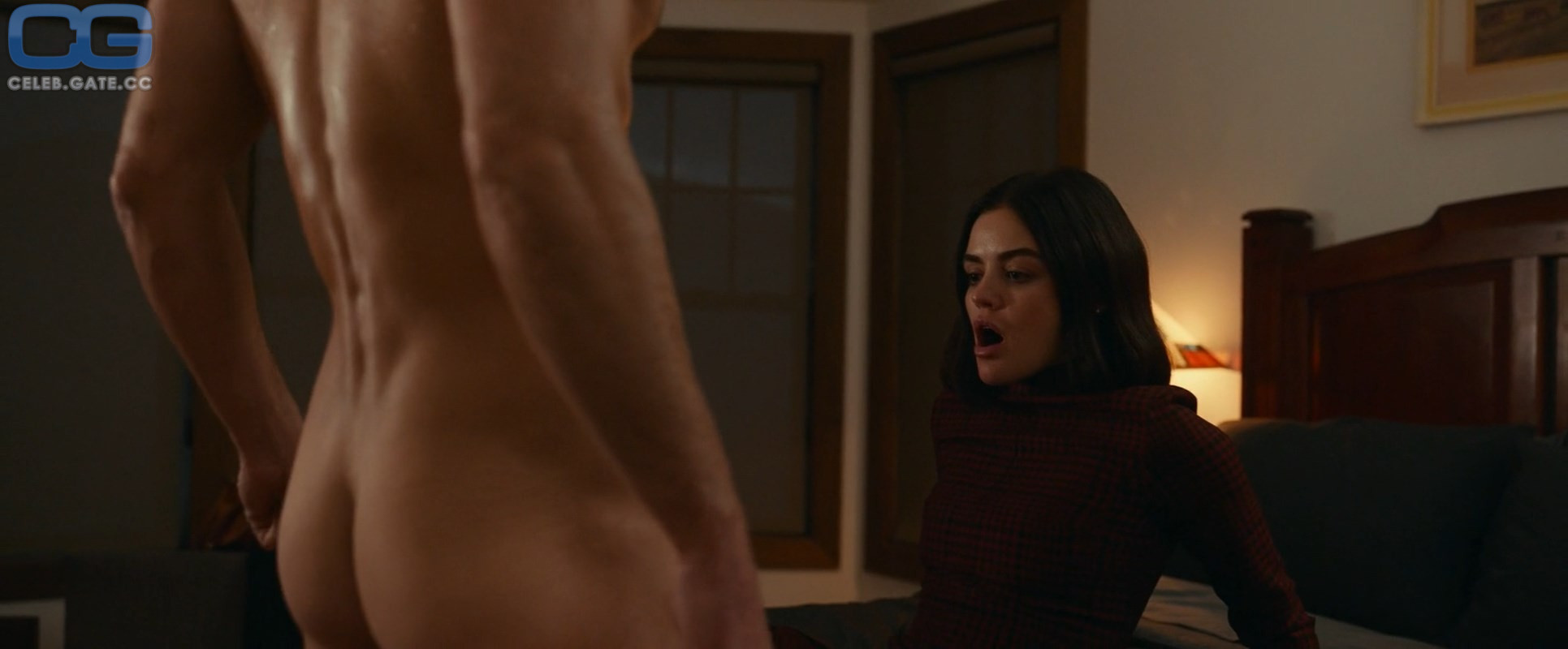 Lucy Hale 