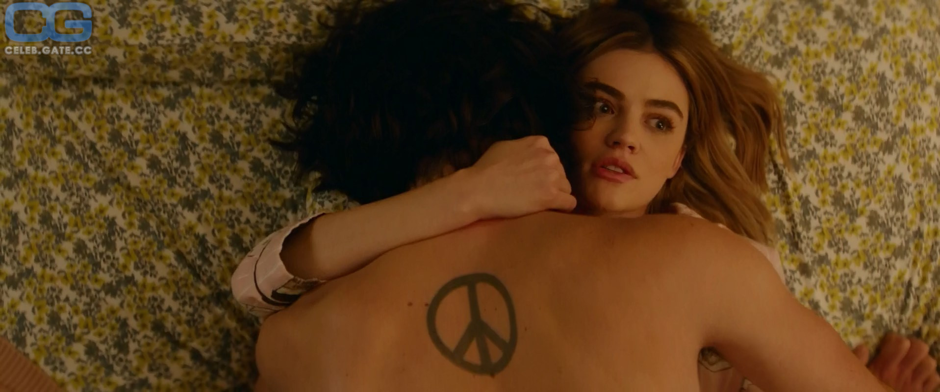 Lucy Hale 