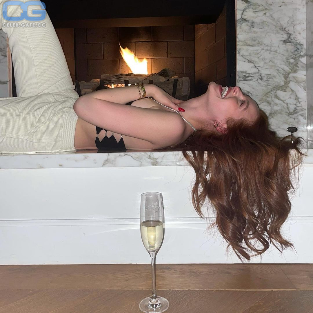 Madelaine Petsch 