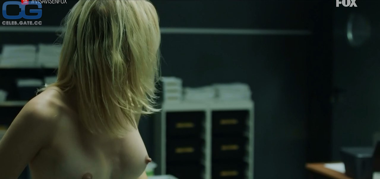 Maggie Civantos 