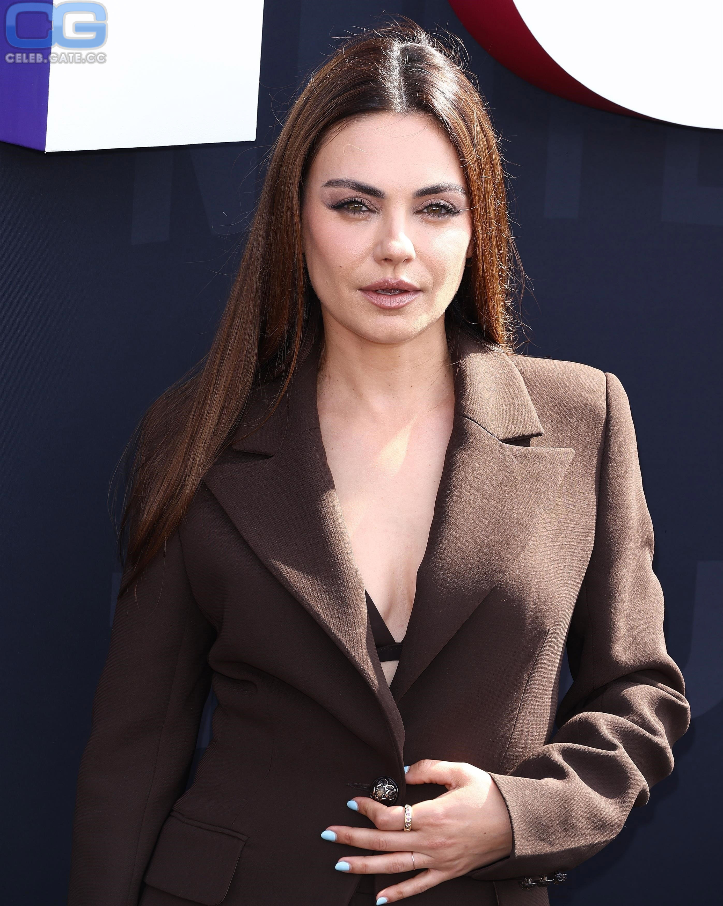 Mila Kunis 