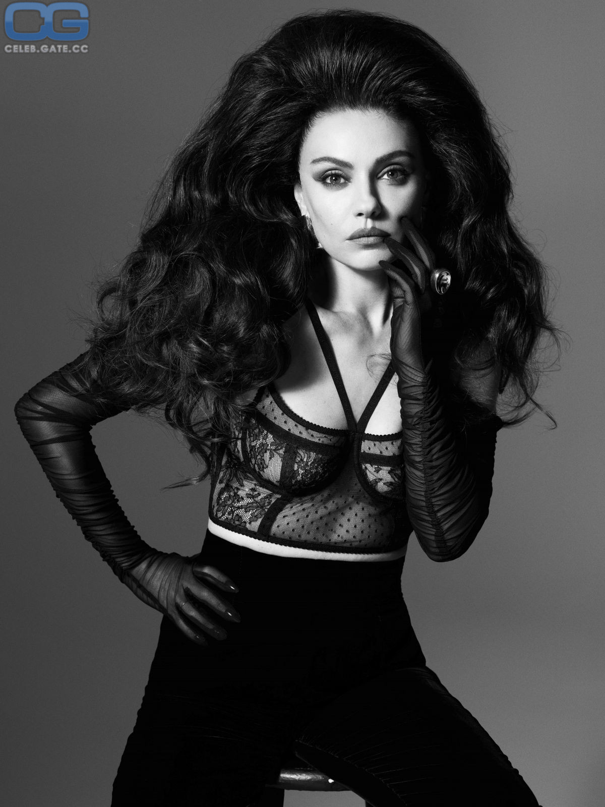 Mila Kunis 