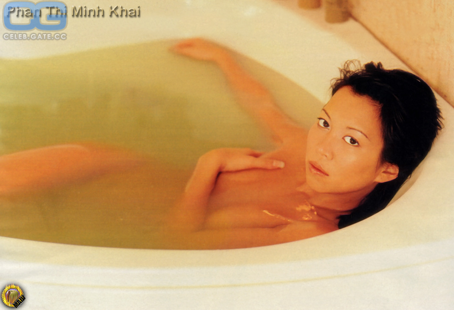 Minh-Khai Phan-Thi naked