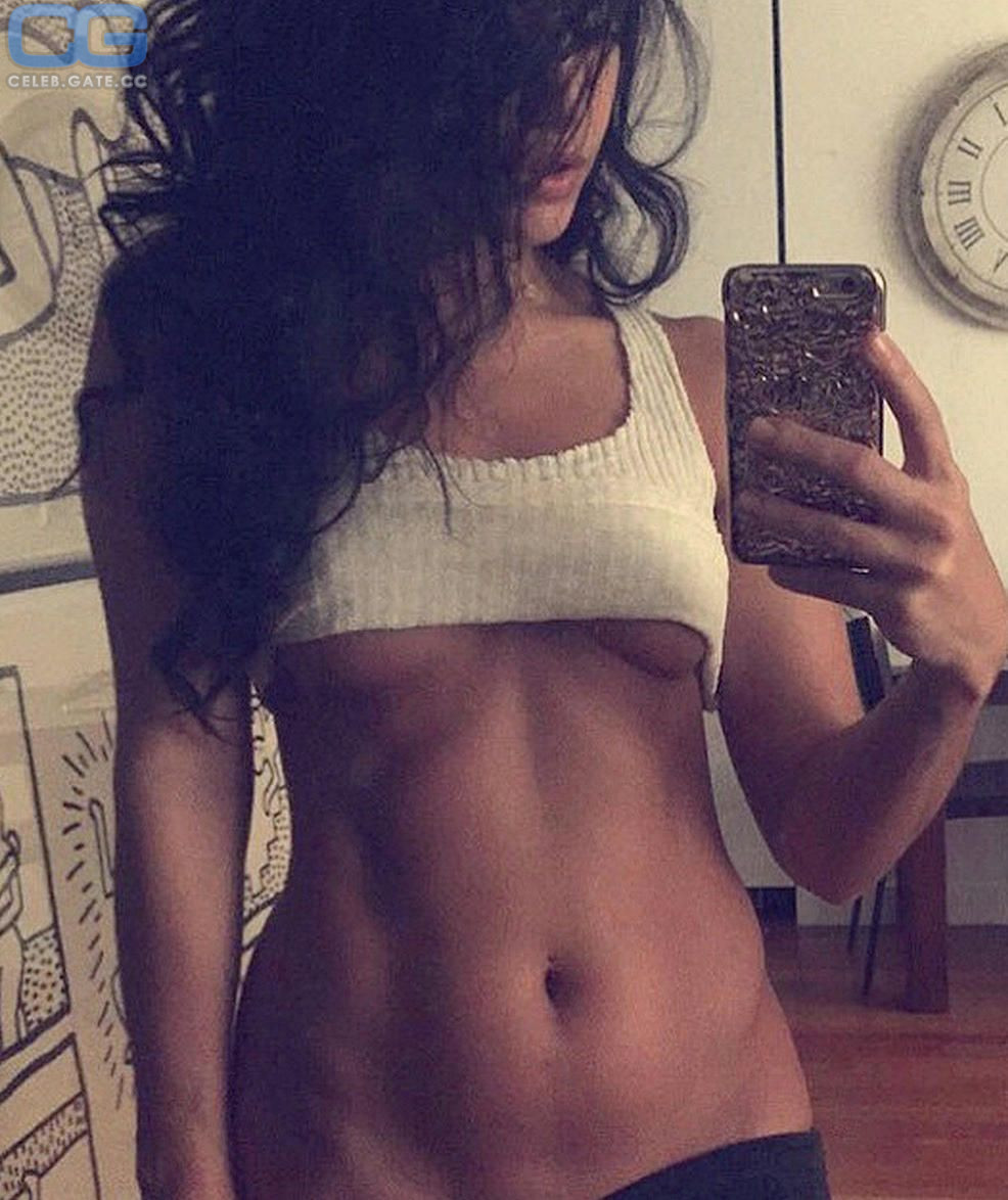 Monica Alvarez selfie
