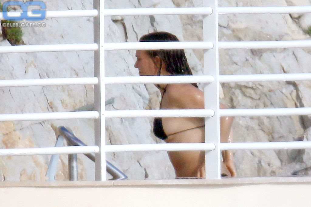 Natalie Portman Leaked Nude Photos