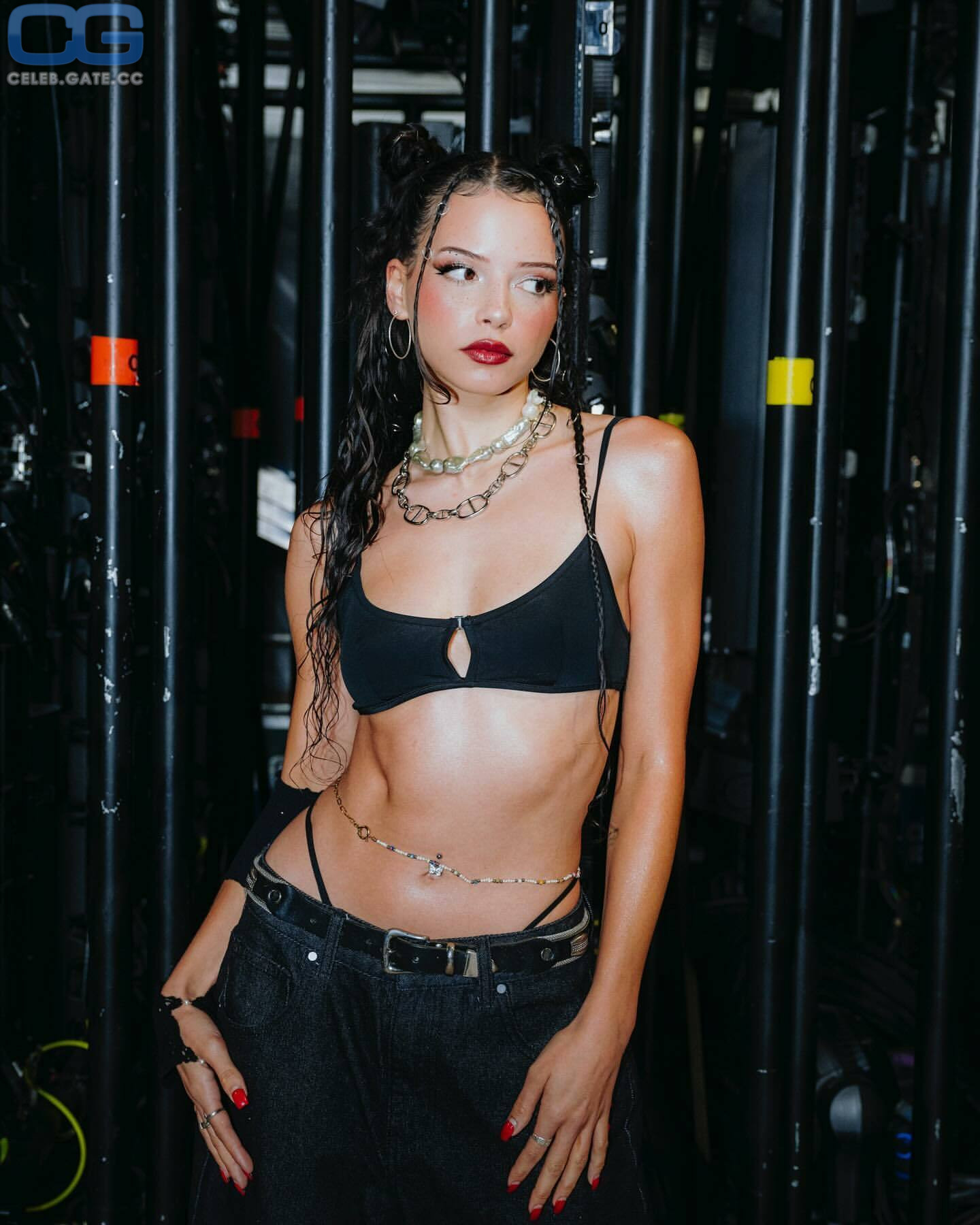 Nina Chuba 