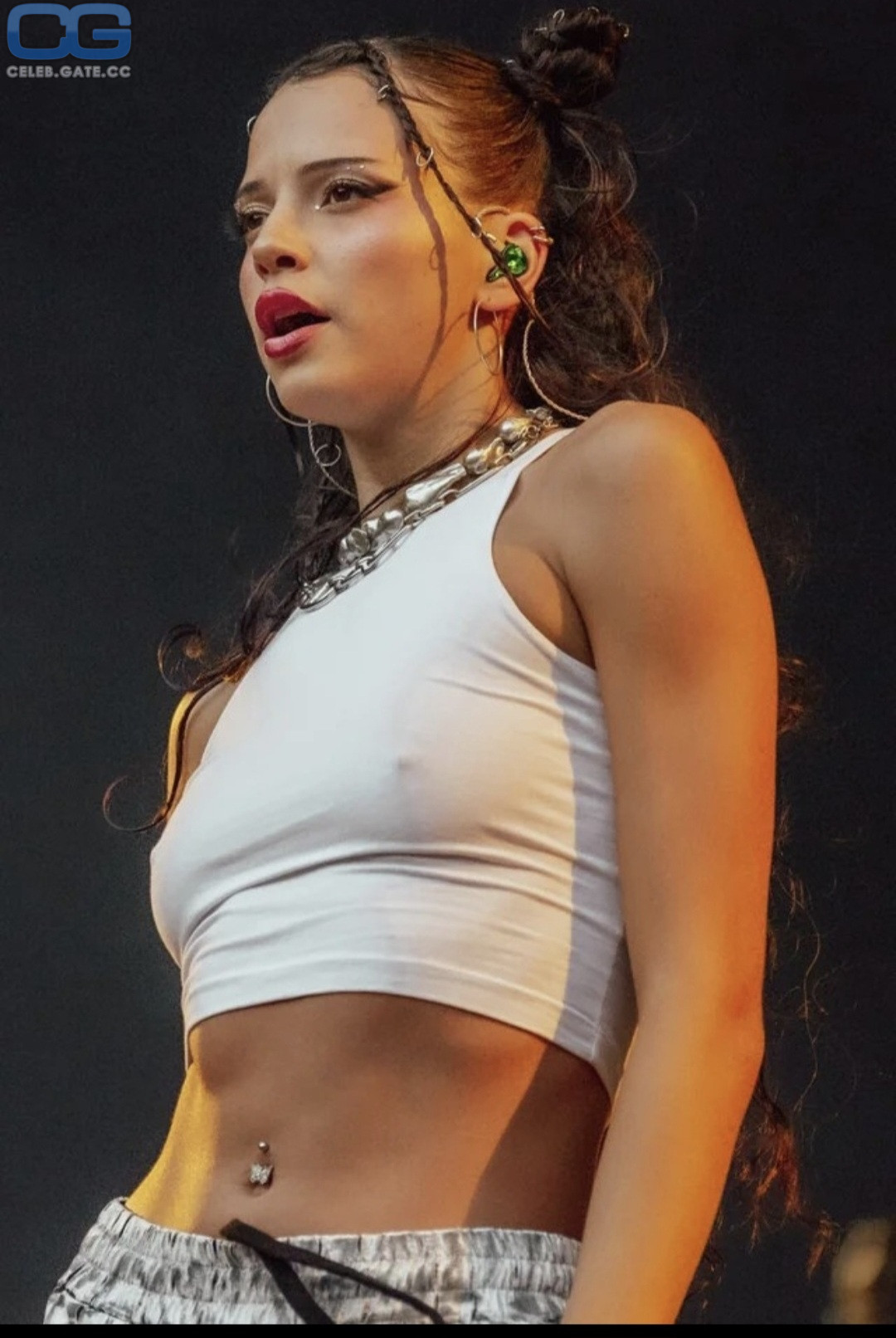 Nina Chuba 