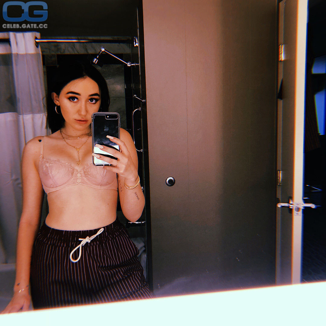 Naked noah cyrus These Instagram