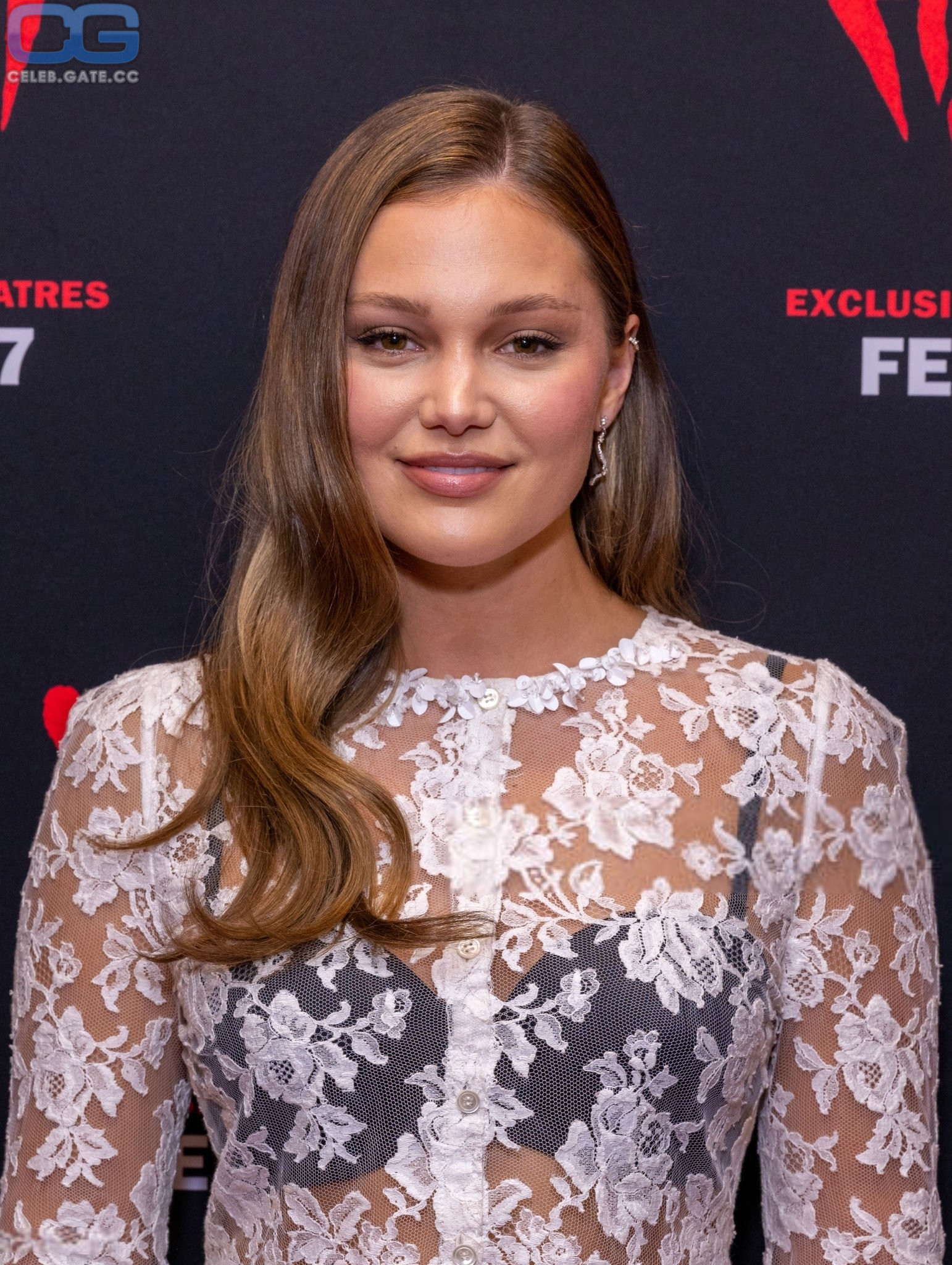 Olivia Holt 