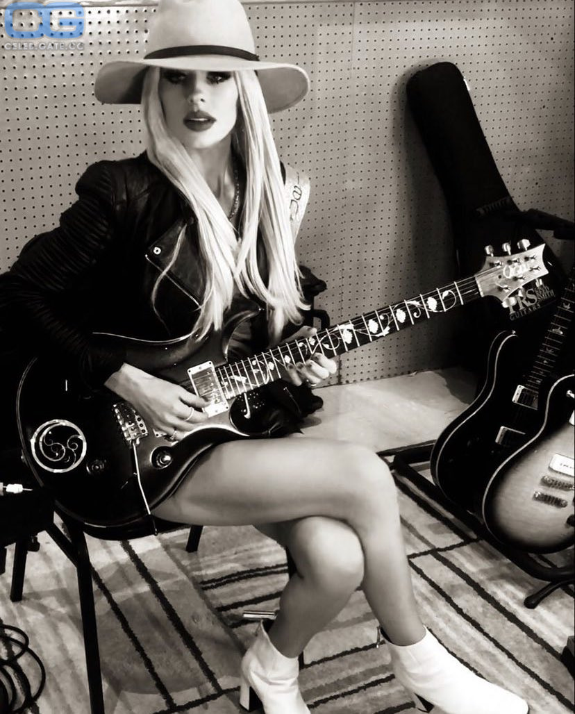 Orianthi 