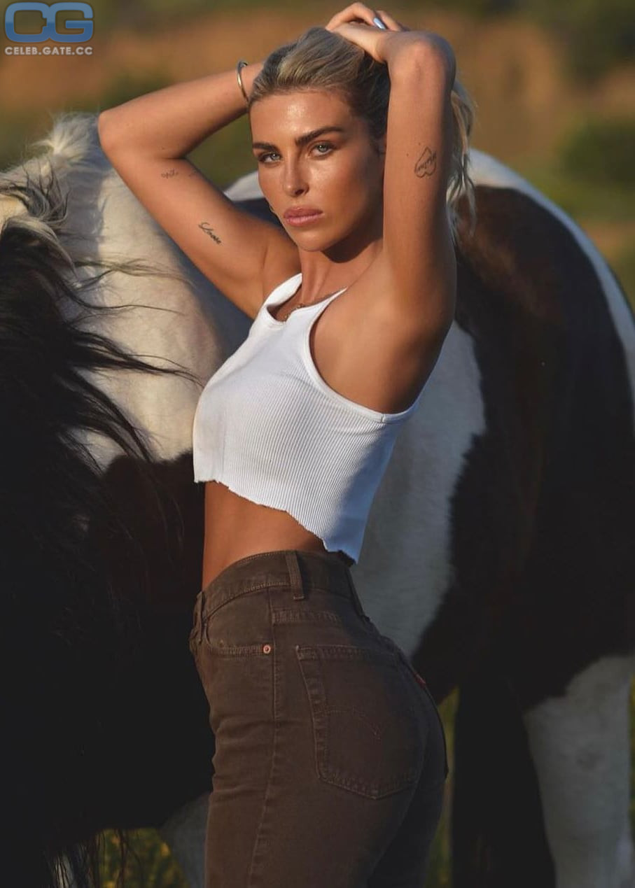 Paige Lorenze 
