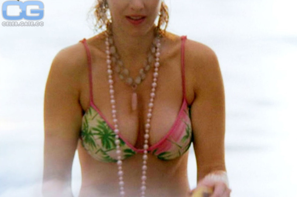 Penelope Ann Miller bikini