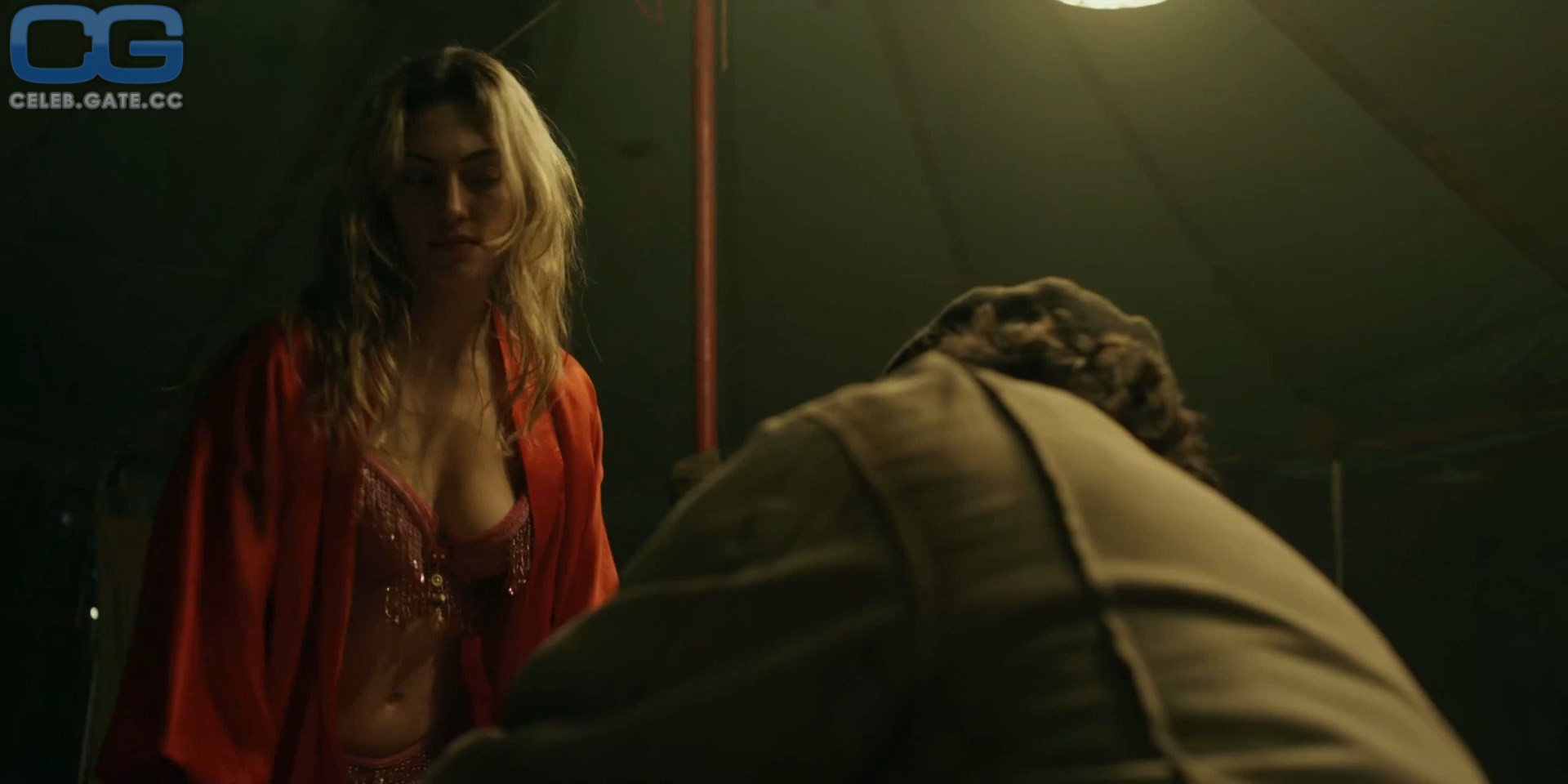 Phoebe Tonkin 