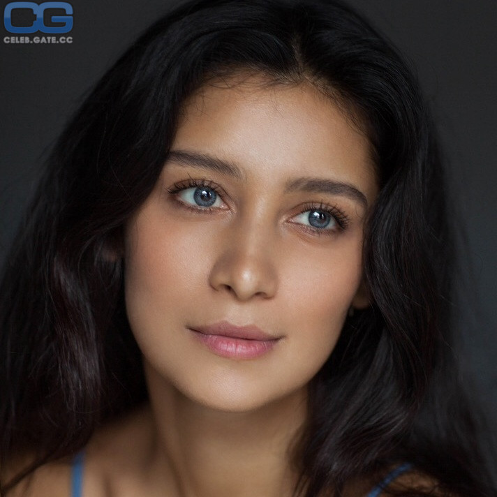 Ravshana Kurkova 
