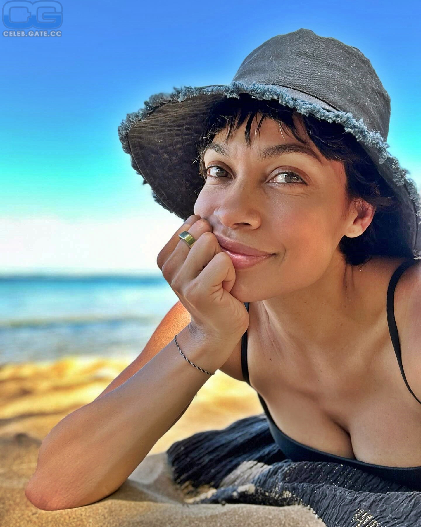 Rosario Dawson 