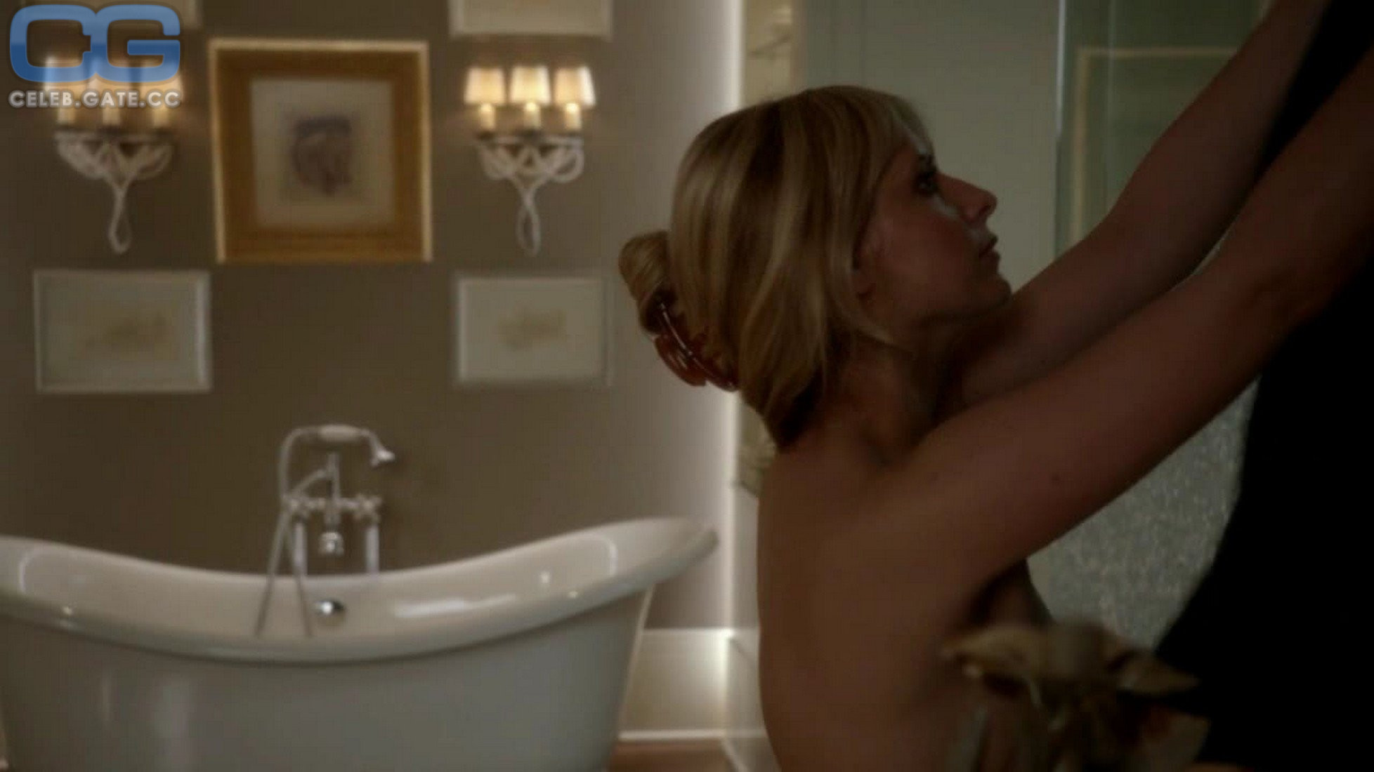 Gellar topless sarah