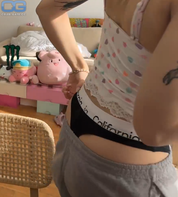 Sarahtoninx9_ 