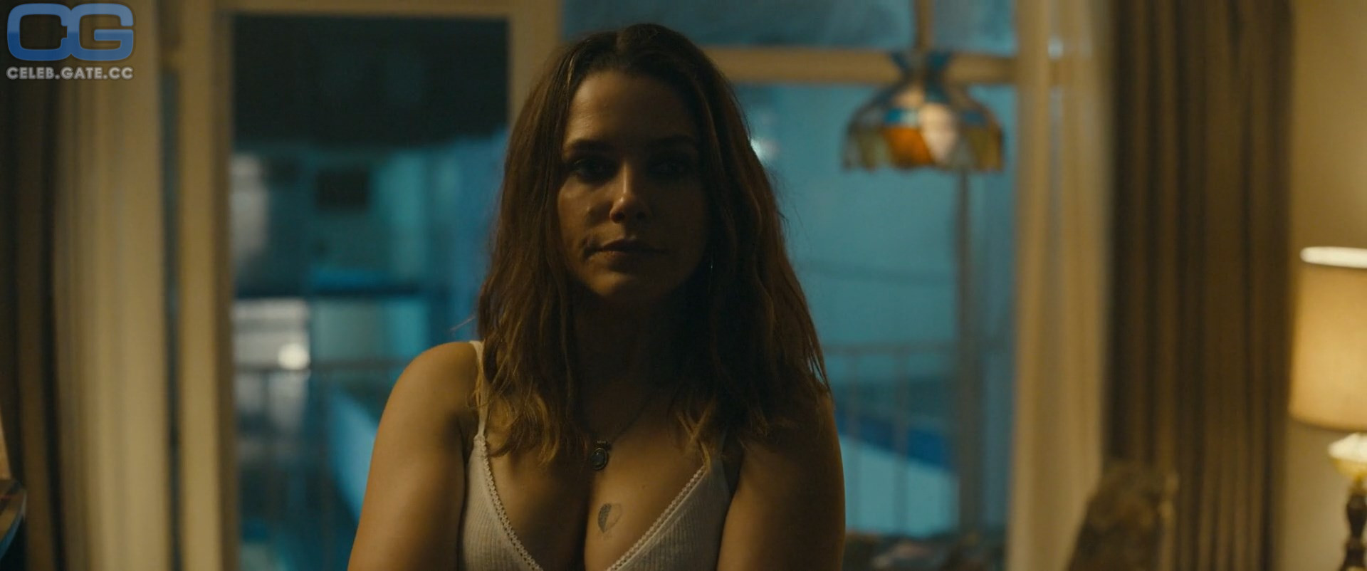 Sophia Bush 