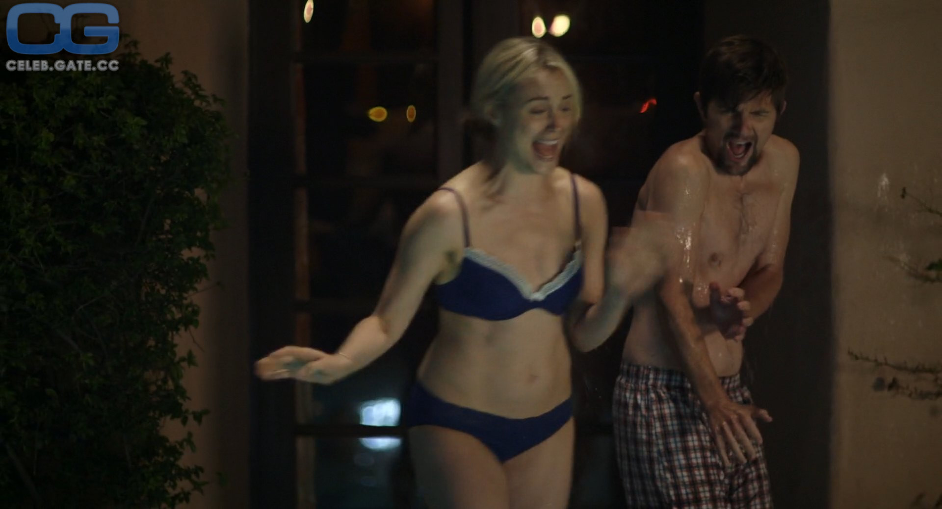 Nude taylor shilling Taylor Schilling