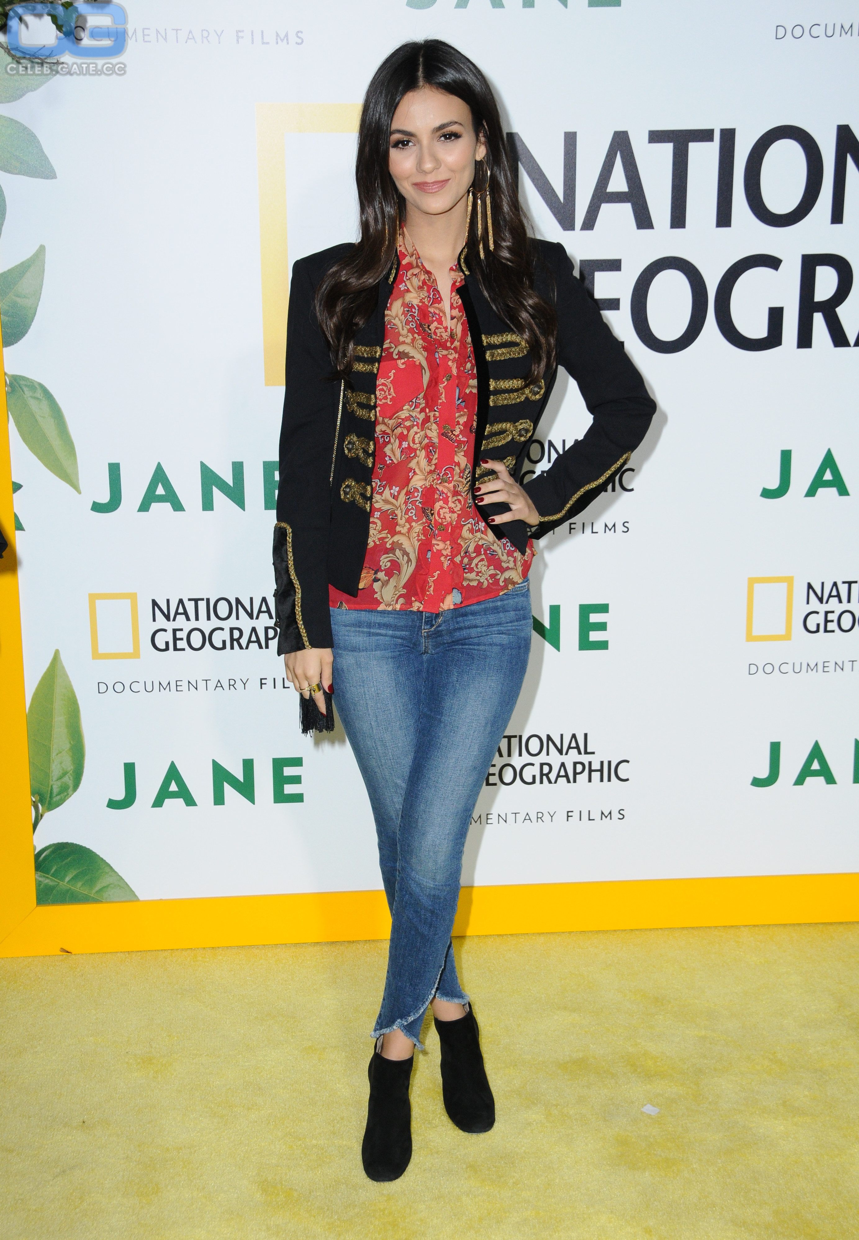 Victoria Justice jeans