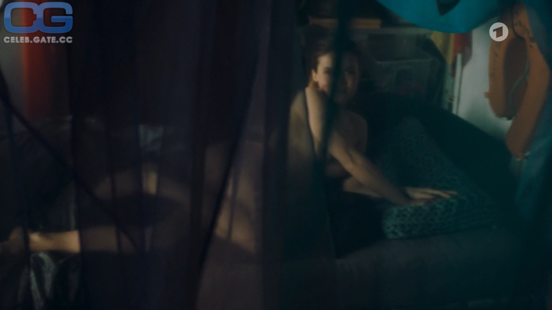 Zoe Moore 